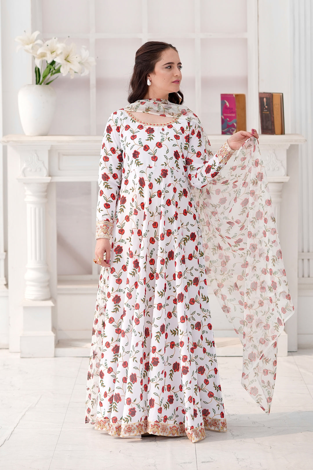 Latest Stylish Ladies Dress Designs in Pakistan | New & Trendy Fashion 2025 Peraan Latest Stylish Ladies Dress Designs in Pakistan | New & Trendy Fashion 2025 Peraan
