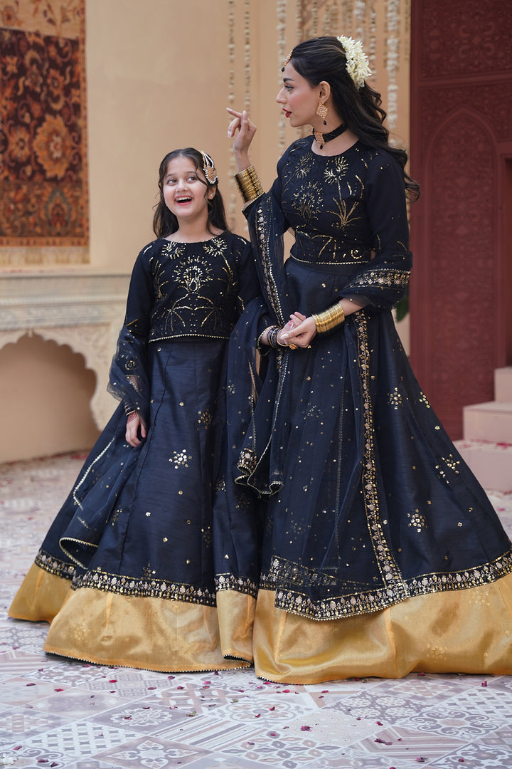 Sitara (Mama & Meee)