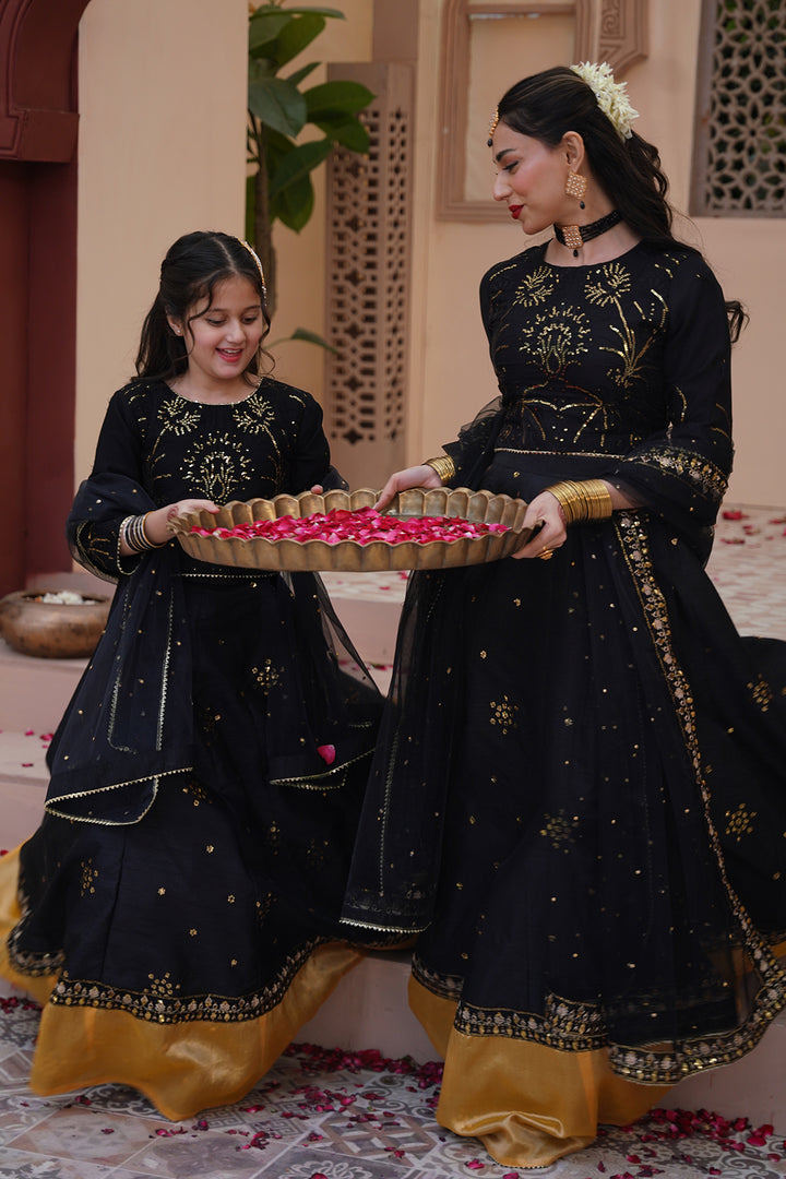 Sitara (Mama & Meee)