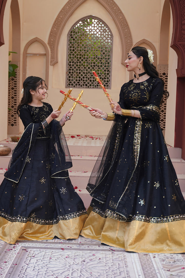 Sitara (Mama & Meee)