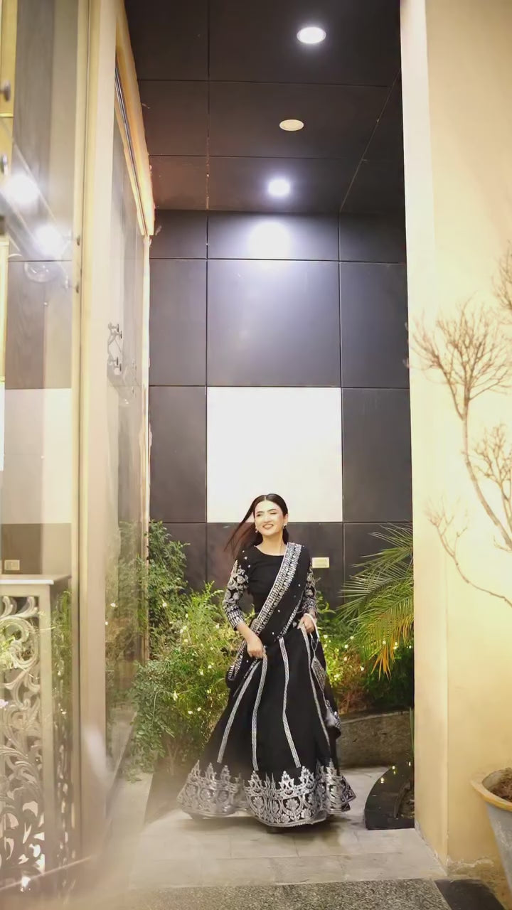 Sahiba Black